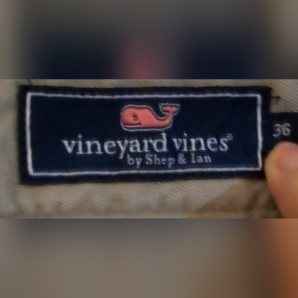 Vineyard Vines - Men's Vintage Classic Khaki 7" Club Shorts - Picture 3 of 7